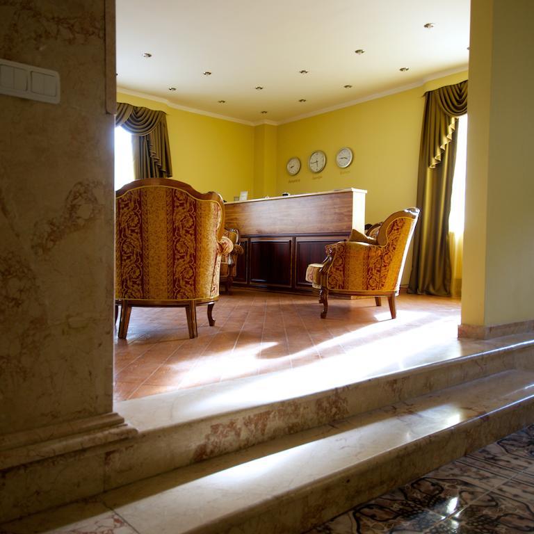 Europa+T Hotel Tbilisi Bagian luar foto