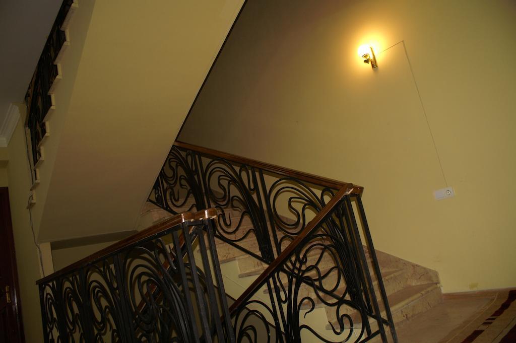 Europa+T Hotel Tbilisi Bagian luar foto