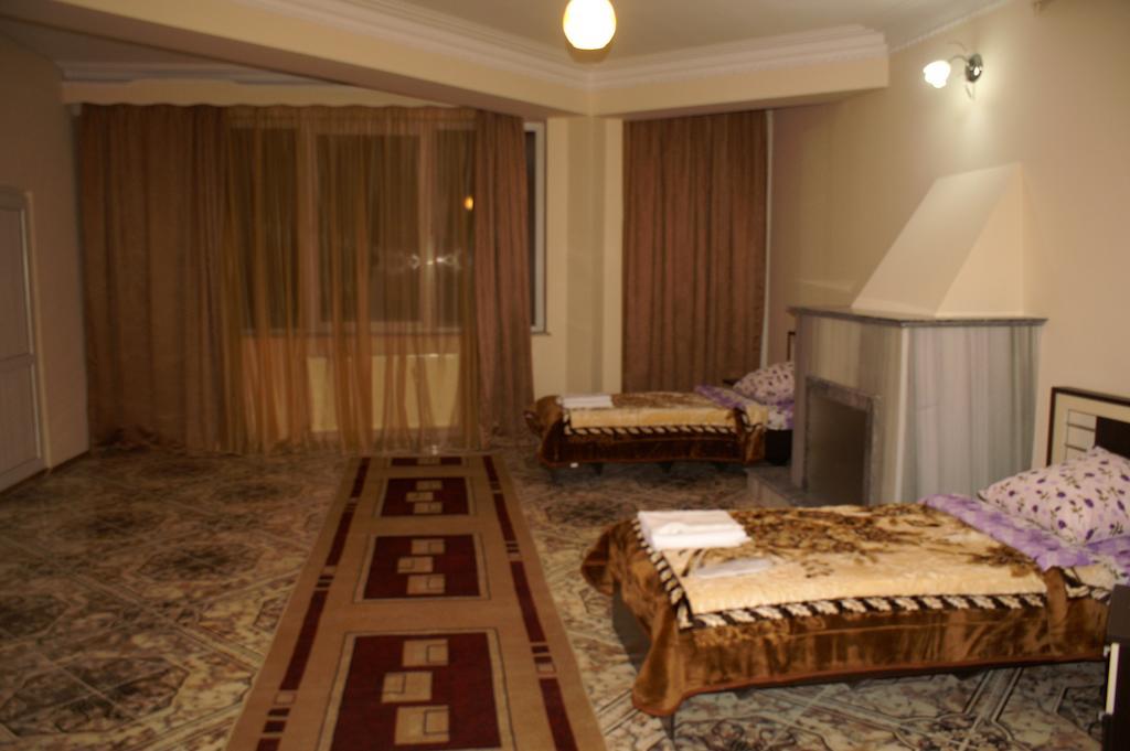 Europa+T Hotel Tbilisi Bagian luar foto
