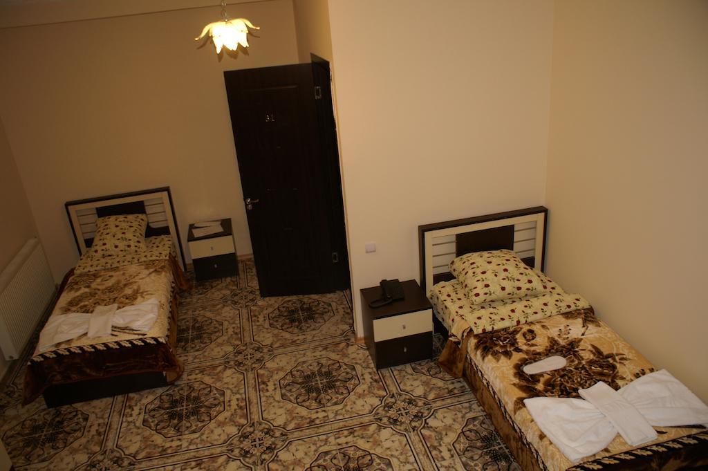 Europa+T Hotel Tbilisi Bagian luar foto