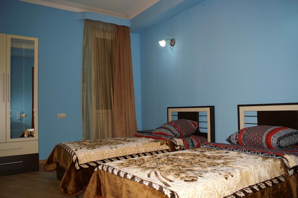 Europa+T Hotel Tbilisi Bagian luar foto