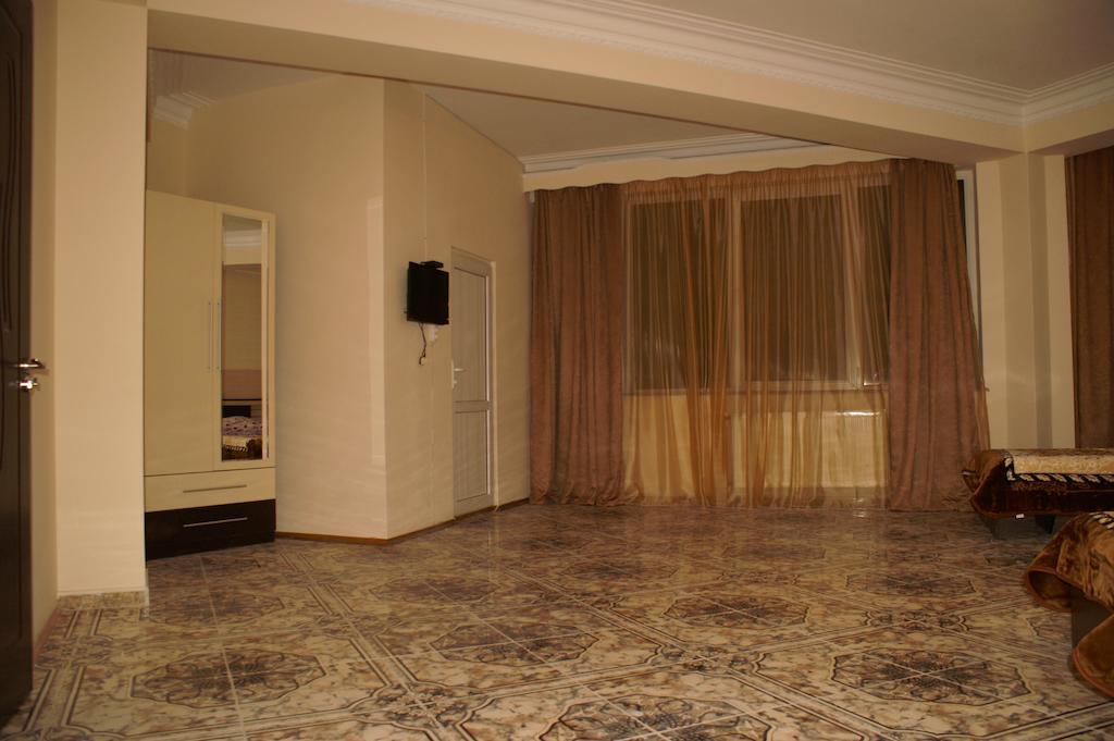 Europa+T Hotel Tbilisi Ruang foto