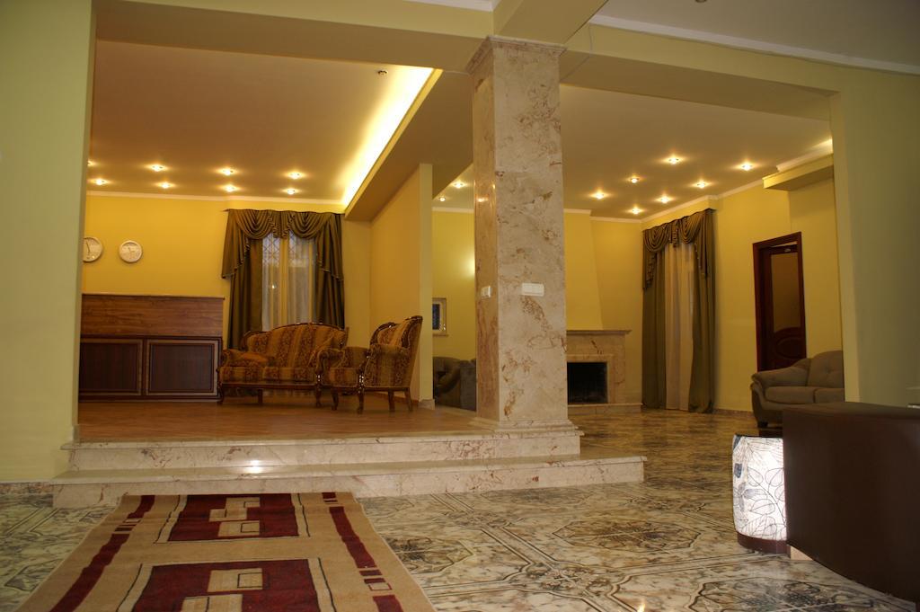 Europa+T Hotel Tbilisi Bagian luar foto